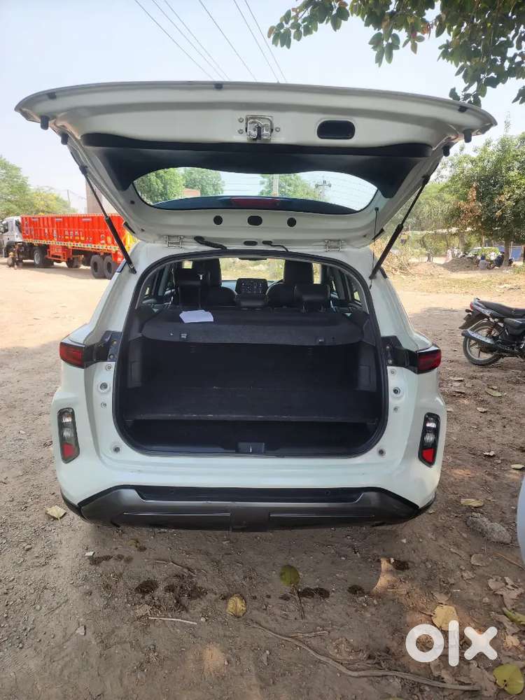 Toyota Urban Cruiser Hyryder 2022 Petrol+ev 109000 Km Driven