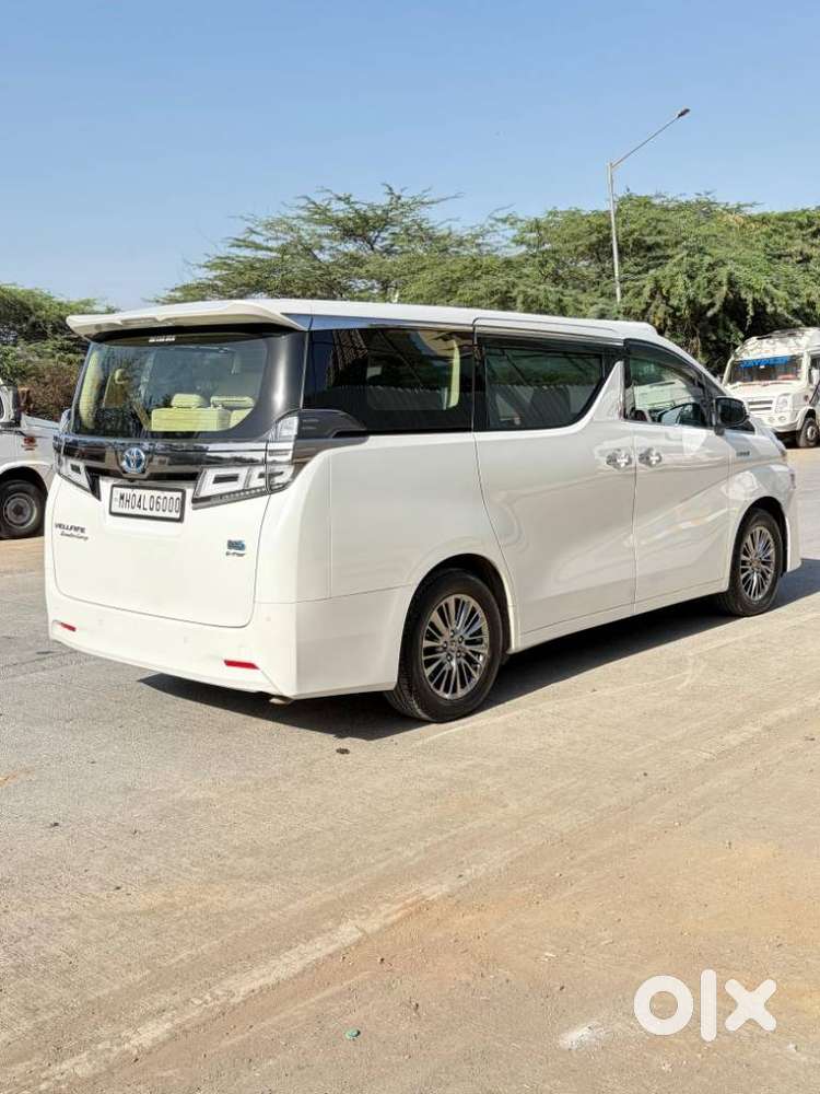 Toyota Vellfire 2.5 Hybrid, 2023, Petrol