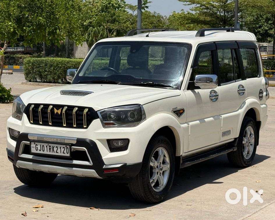 Mahindra Scorpio S10, 2015, Diesel