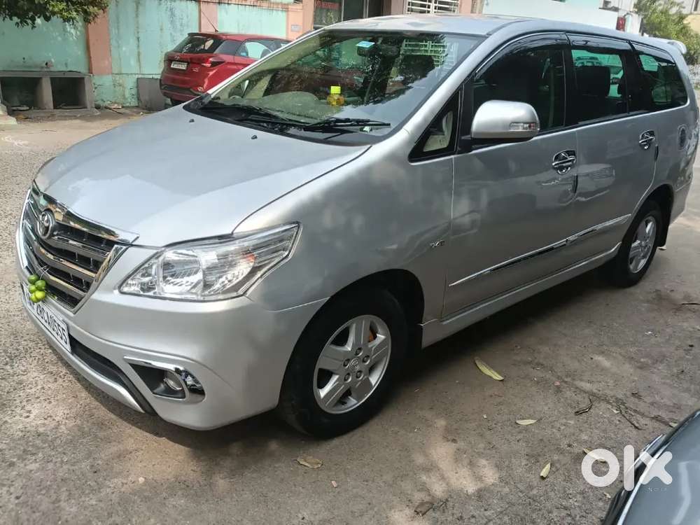 Toyota Innova 2.5 V Diesel 6seater Up To 2029 Till Validity...
