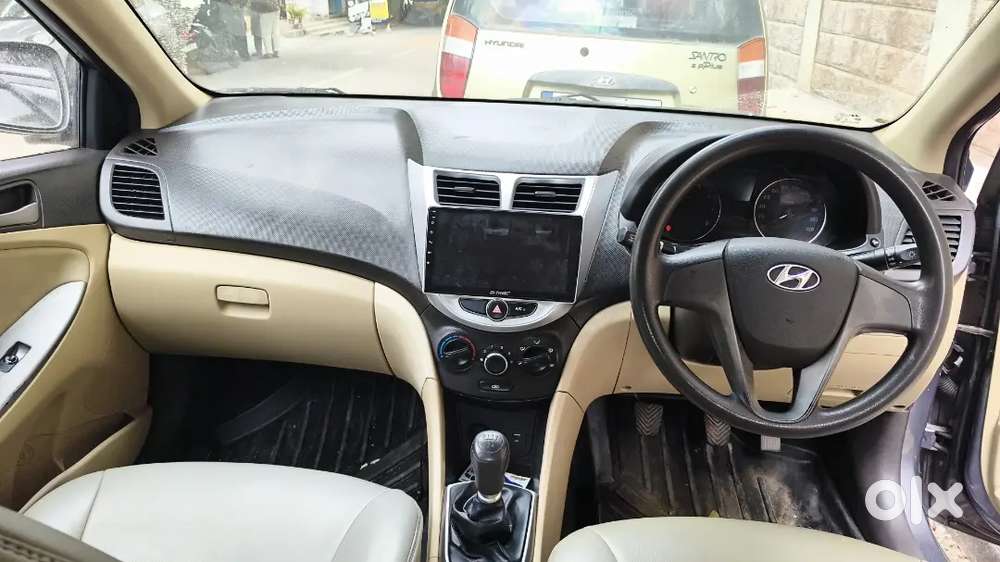 Hyundai Verna 2015