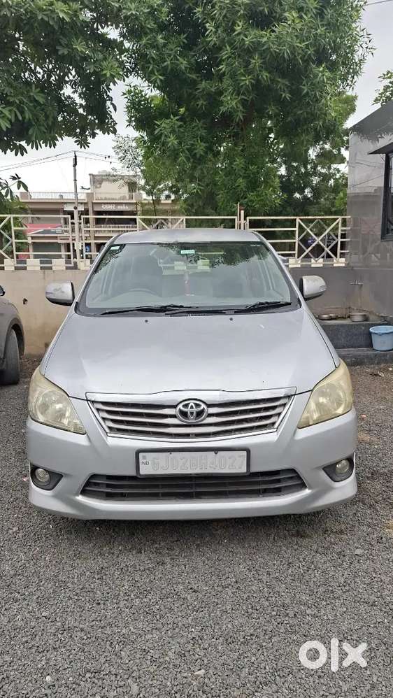 Toyota Innova 2.5 V 2013