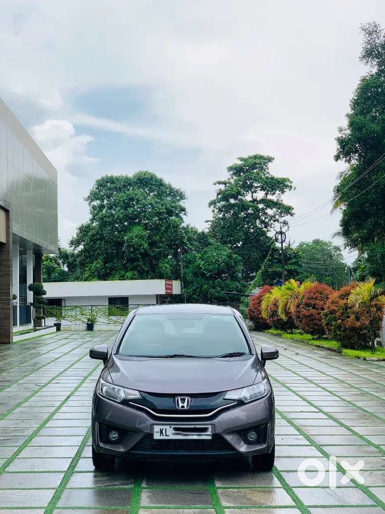 Honda Jazz 2016 Diesel V Mt Top Model Well Maintained First Owner