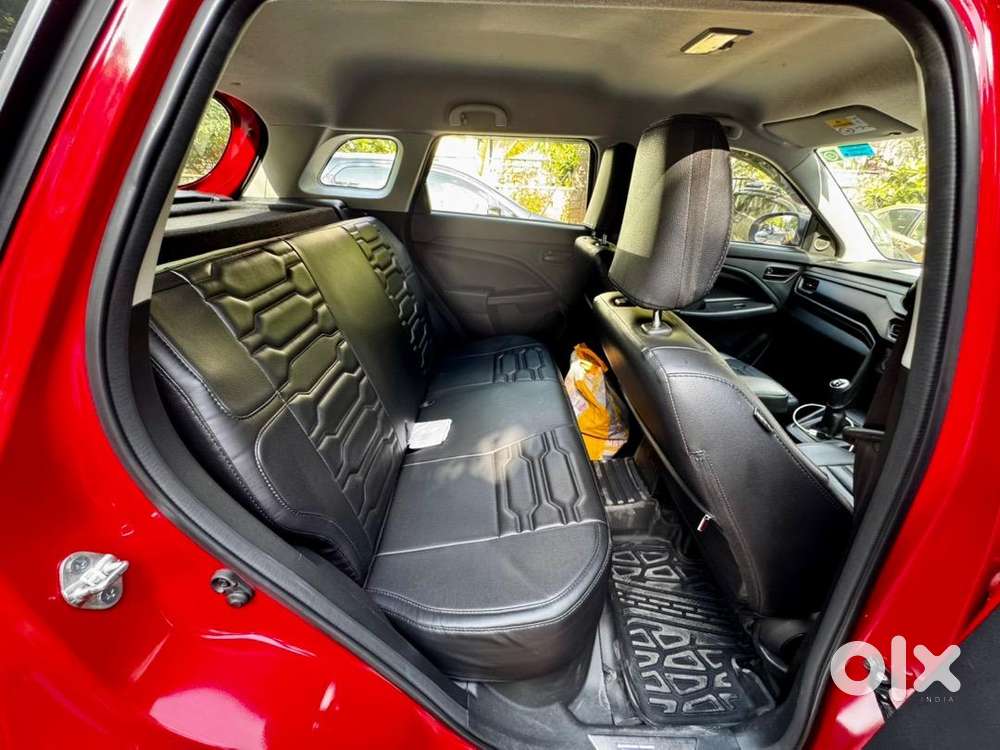  2024 Maruti Suzuki Brezza Lxi 1.5 Petrol Mt