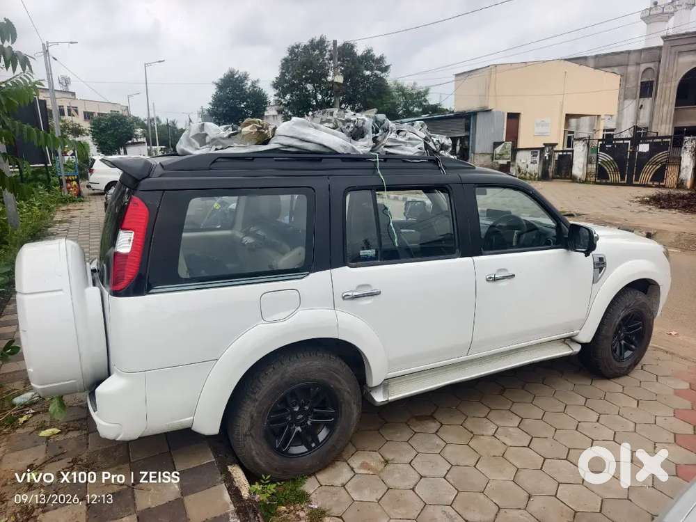 Ford Endeavour 2013 Diesel 103800 Km