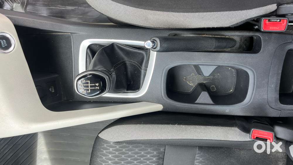 Nissan Magnite 1.0 Xv, 2022, Petrol