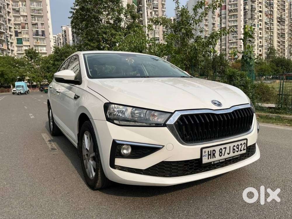Skoda Slavia 1.0 Ambition Tsi At, 2022, Petrol