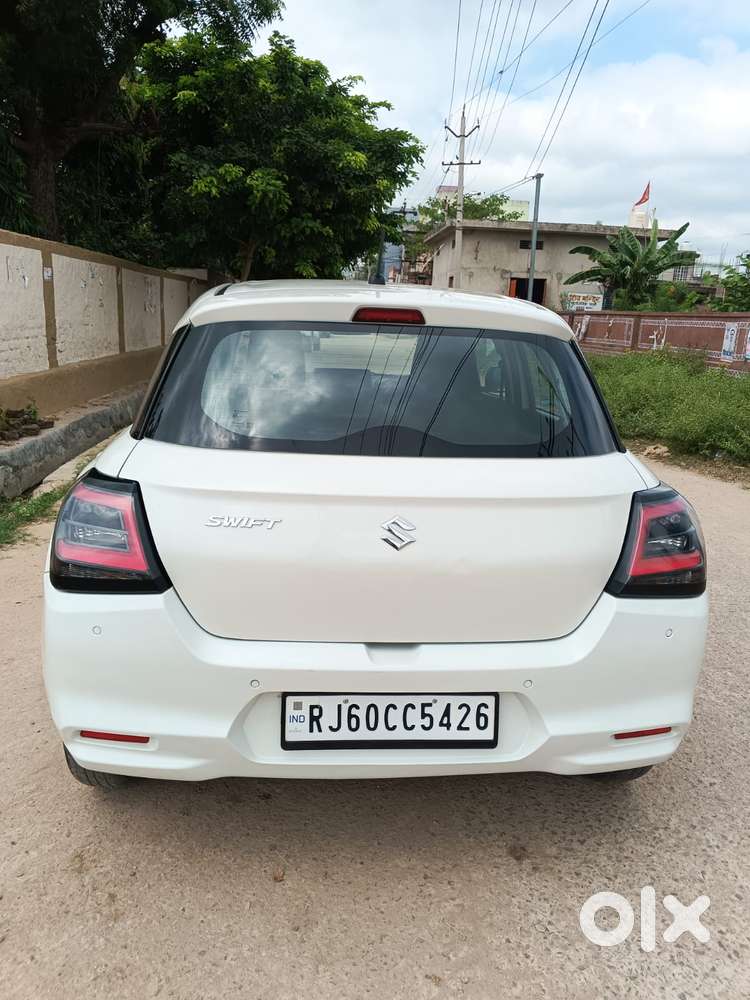 Maruti Suzuki Swift Vxi + Manual, 2024, Petrol