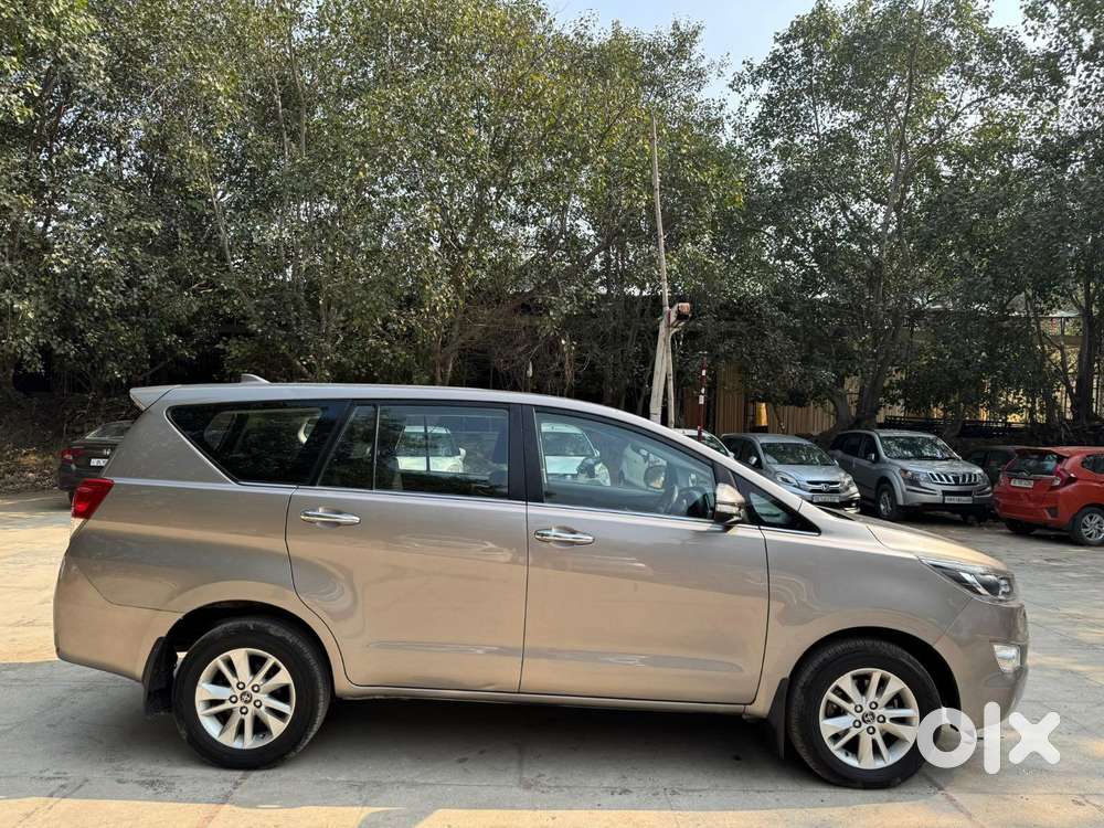 Toyota Innova Crysta