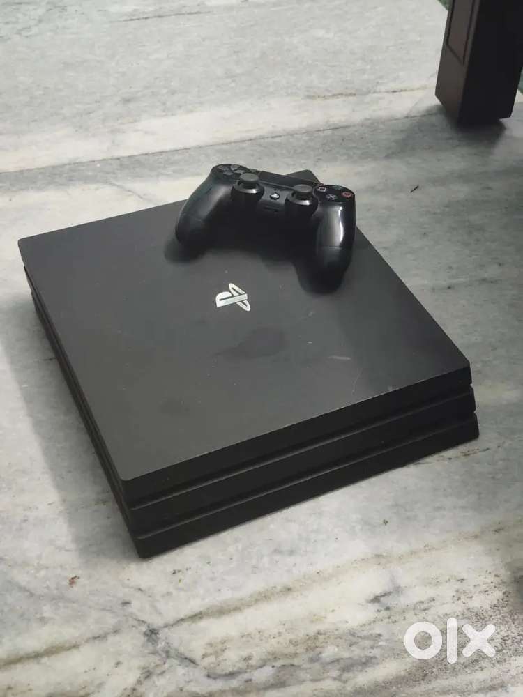 PS4 PRO 1TB 11.0 + 1 CONTROLLER