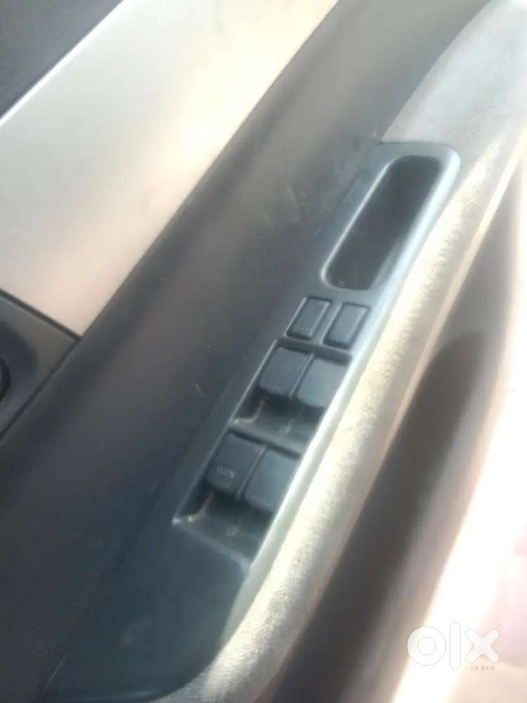 Maruti Suzuki Swift Dzire 2011