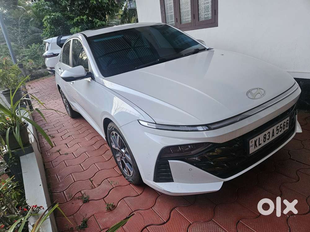 Hyundai Verna Sx (o) 1.5 Vtvt Ivt [2023 - 2026], 2022, Petrol
