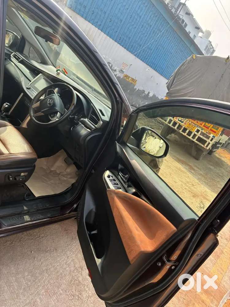 Toyota Innova Crysta