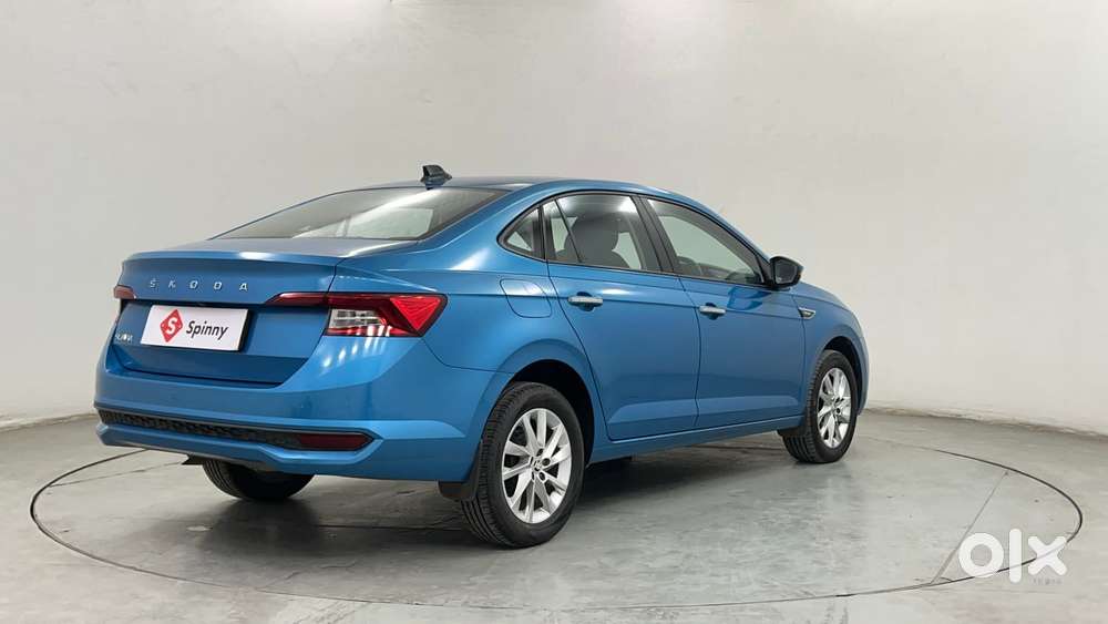 Skoda Slavia Ambition 1.0l Tsi At, 2023, Petrol