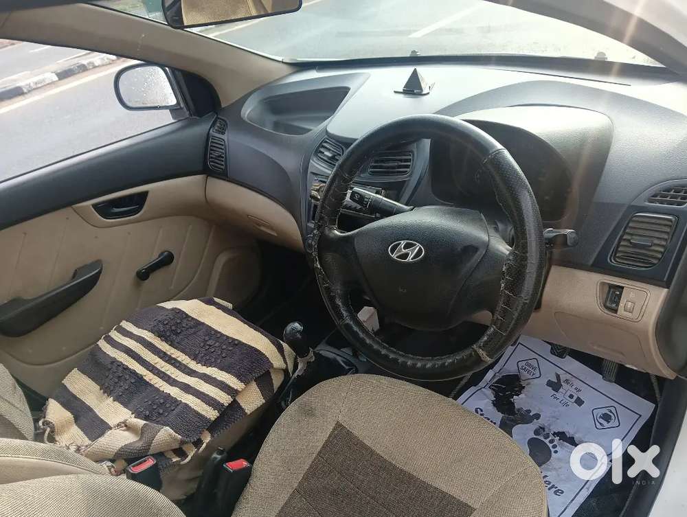 Hyundai Eon Magna+ 2012 Variant