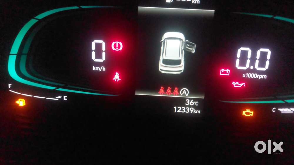 Hyundai Venue Petrol Manual 2024