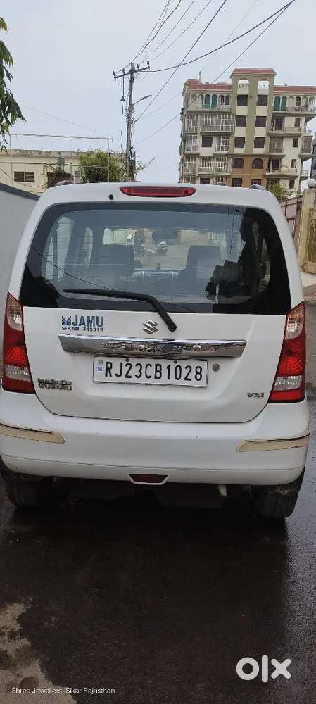 With Automatic Lpg Kit ,alloye Wheels, New Tyres