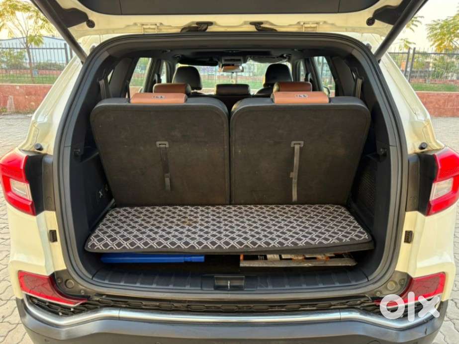 Mahindra Alturas G4 4x4 At, 2018, Diesel
