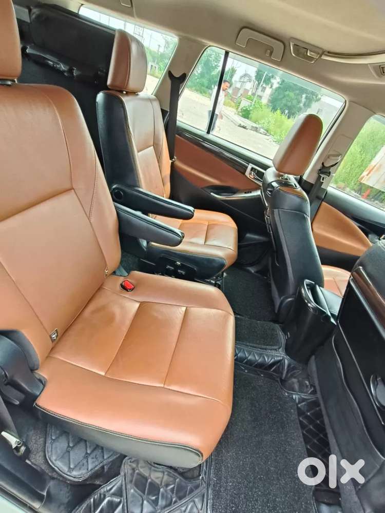 Toyota Innova Crysta 2.8 Zx At 7 Seater, 2019, Diesel