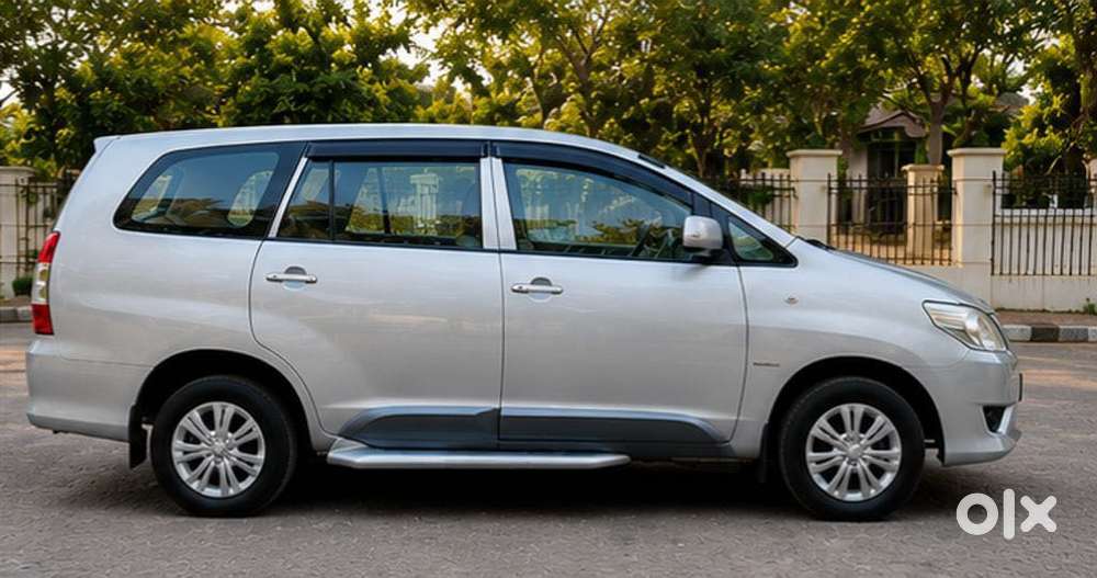 Toyota Innova 2.5 Gx (diesel) 7 Seater Bs Iv, 2012, Diesel
