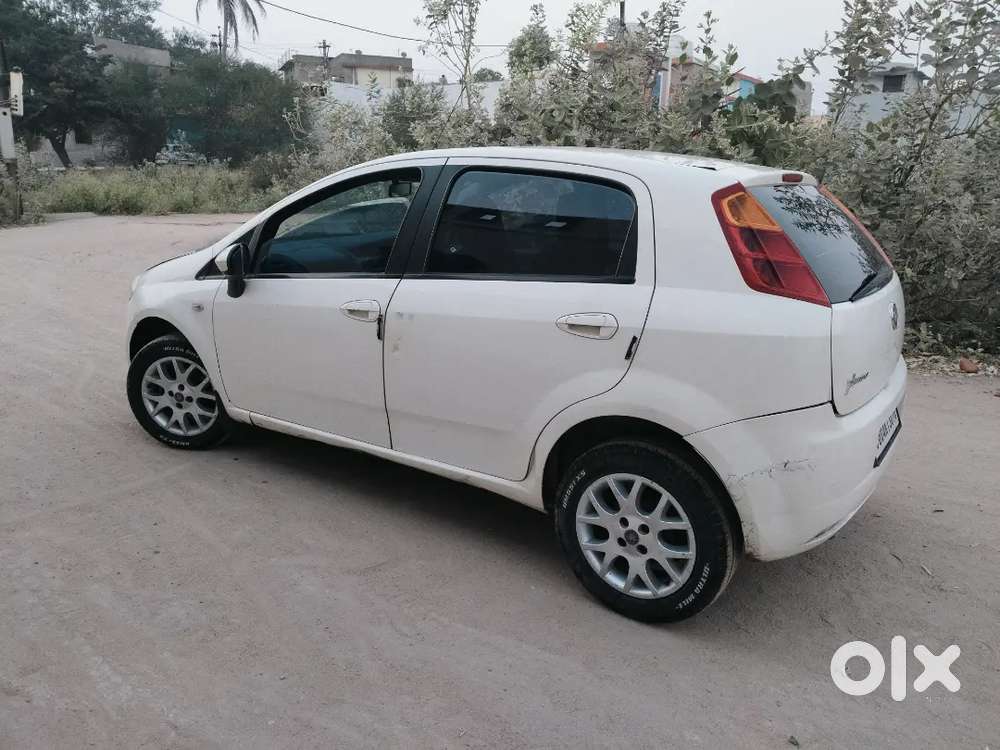 Fiat Grande Punto 2013 Diesel 75000 Km Driven