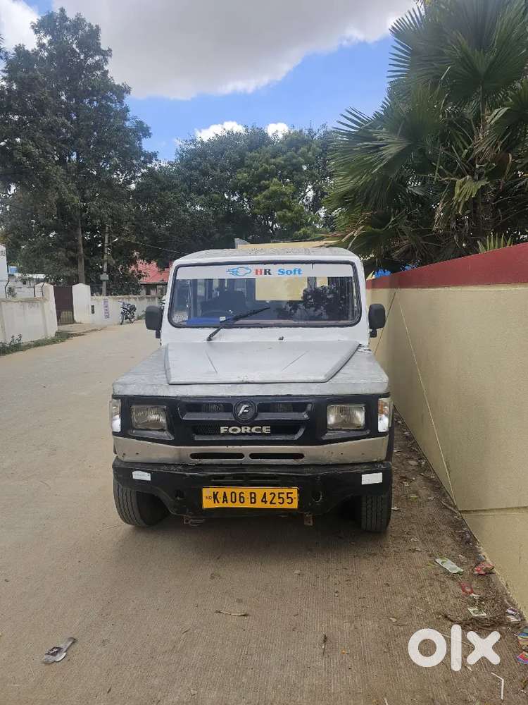 Trax Cruiser Toofan 2007 Diesel 12 Str