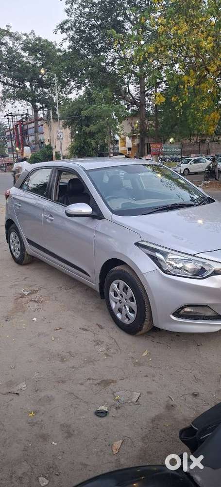 Hyundai I20 Sportz 1.2 Bs-iv, 2015, Petrol