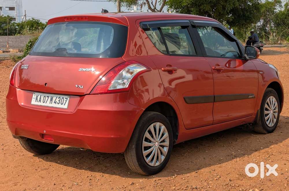 Maruti Suzuki Swift Vxi 1.2 Abs Bs-iv, 2012, Petrol