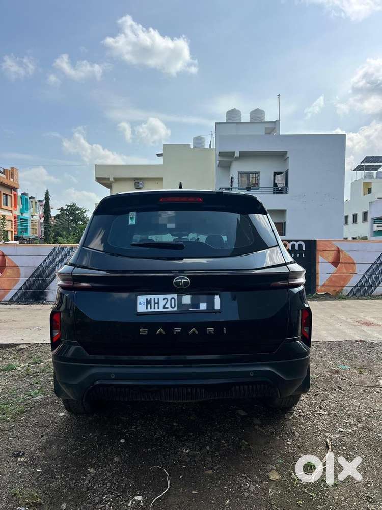 Tata Safari Pure Plus S Dark Edition, 2024, Diesel