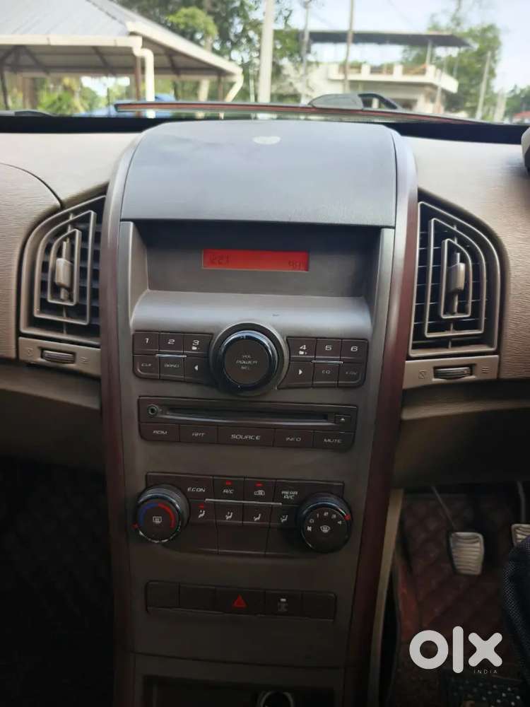 Well Maintained Mahindra Xuv500 2014 Diesel Manual