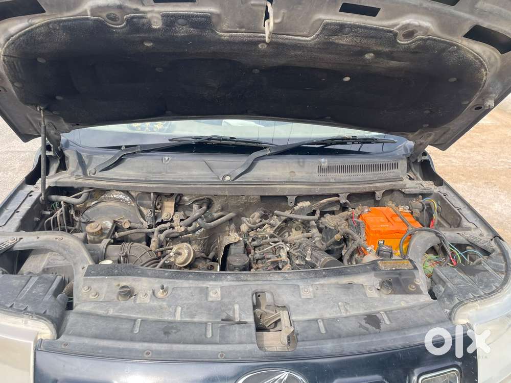 Mahindra Tuv 300 T8, 2016, Diesel