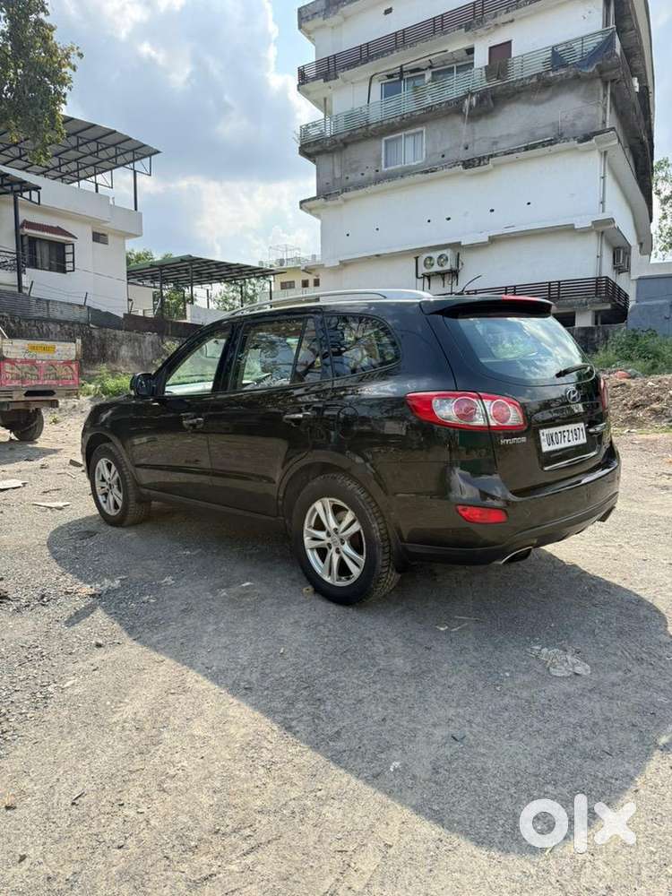 Hyundai Santa Fe (2011) 4x4 Automatic