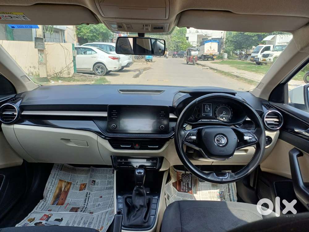 Skoda Slavia 1.0 Ambition Tsi, 2022, Petrol