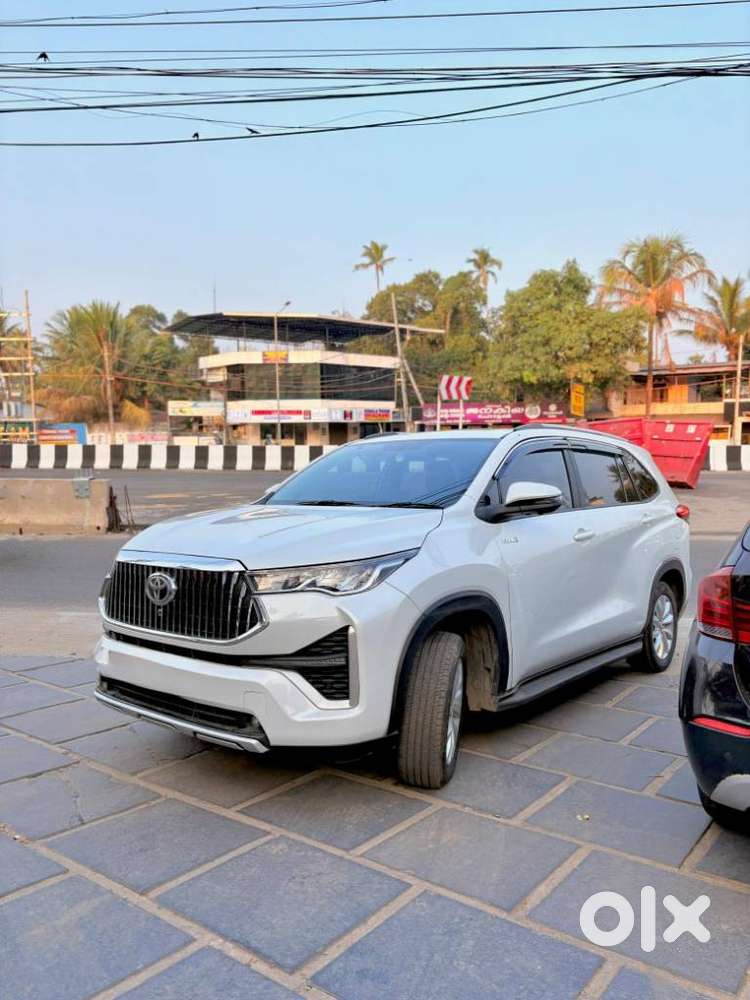 Toyota Innova Hycross 2.0 Vx Hybrid 7 Str, 2024, Petrol