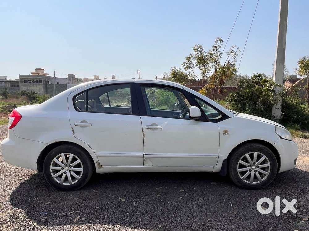 Maruti Suzuki Sx4 Zxi Mt Bsiv Leather, 2011, Cng & Hybrids