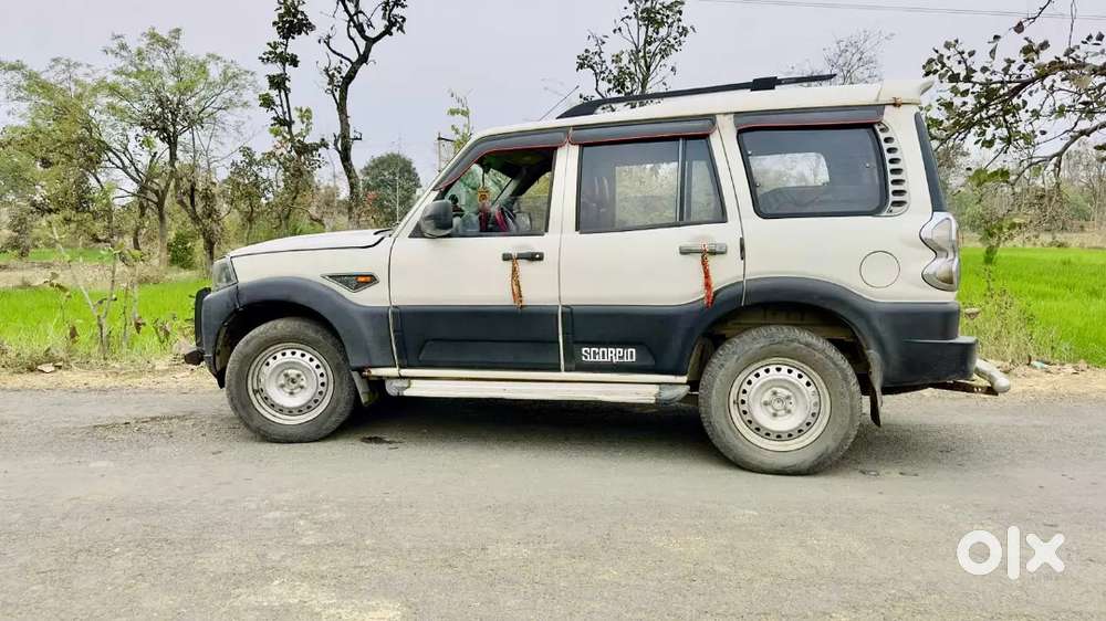 Scorpio S4 Diesel 9 Seater Car Full Loaded