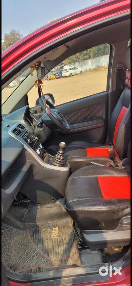 Maruti Suzuki Ritz Vxi, 2014, Petrol