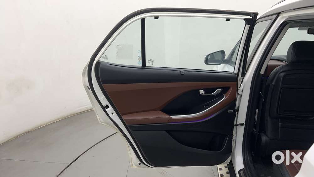 Hyundai Alcazar Platinum (o) 7 Str 1.5 Petrol Dct, 2023, Petrol