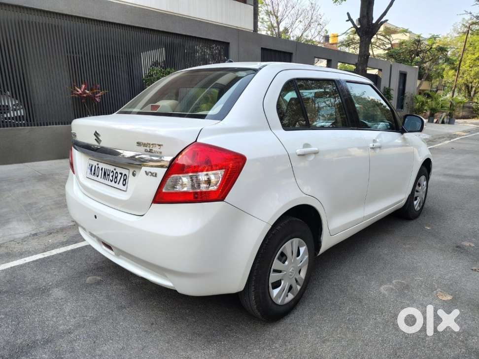Maruti Suzuki Swift Dzire 1.2 Vxi Bsiv, 2015, Petrol
