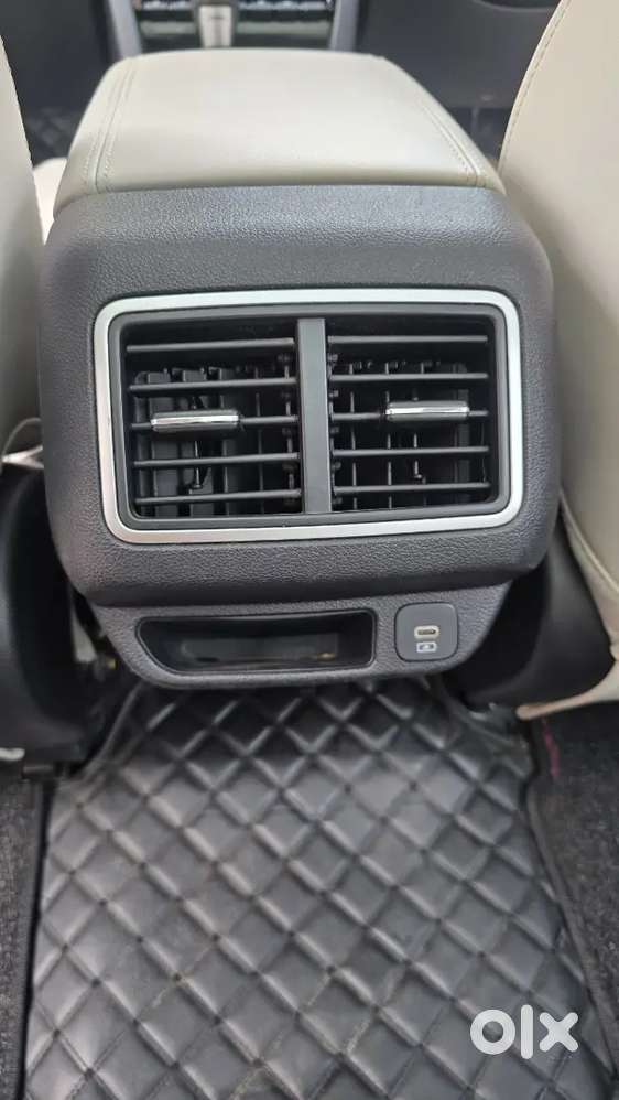 Mahindra Xuv700 Ax7l Auto 2.0 Petrol 2022