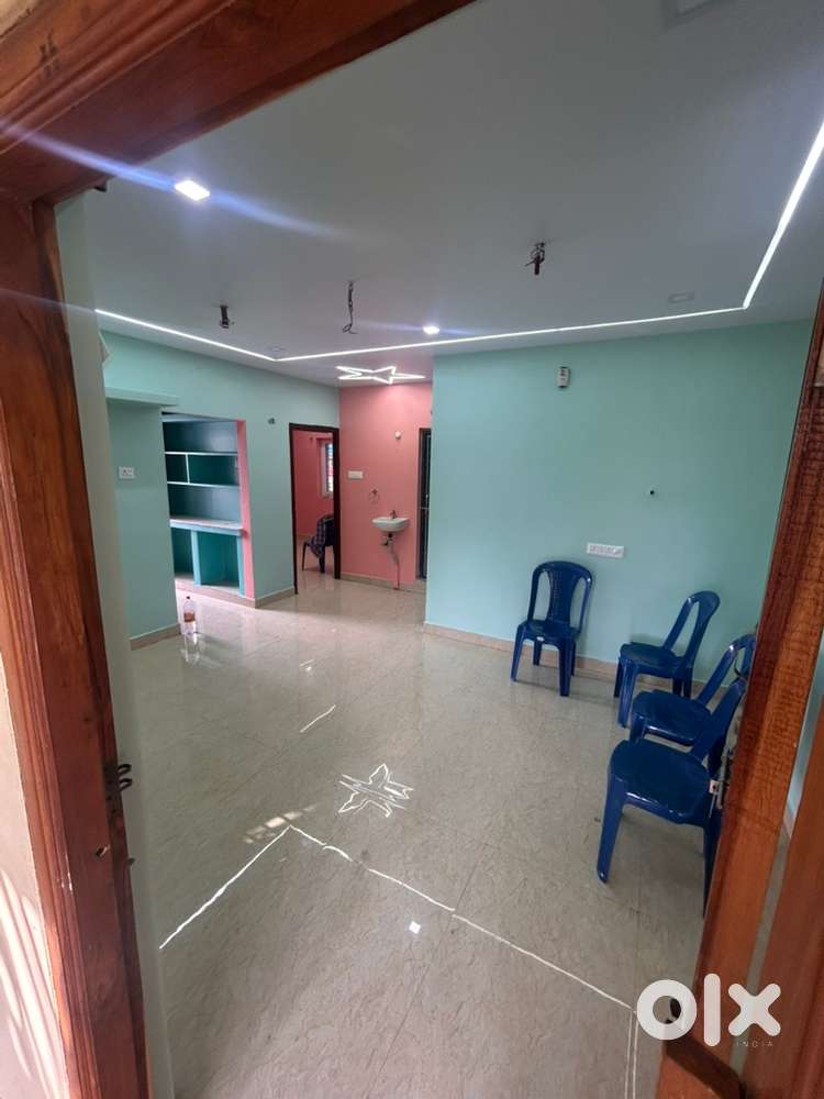 2BHK FLAT , lift, bike parking,near to school , colleges,market ,shops