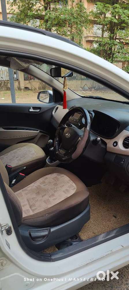 Hyundai Grand I10 2016-2017 Sportz Celebration Edition, 2015, Petrol
