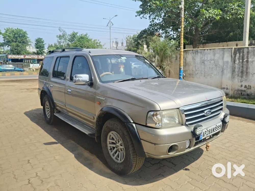 Ford Endeavour 2004