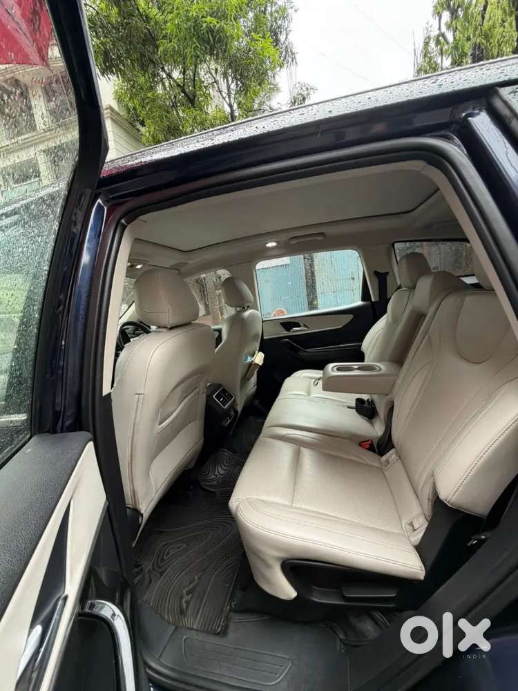 Mahindra Xuv 700 Diesel Top Model - Great Condition