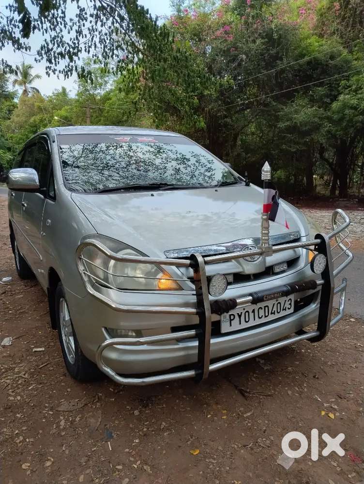 Toyota Innova 2006 Diesel 300000 Km Driven