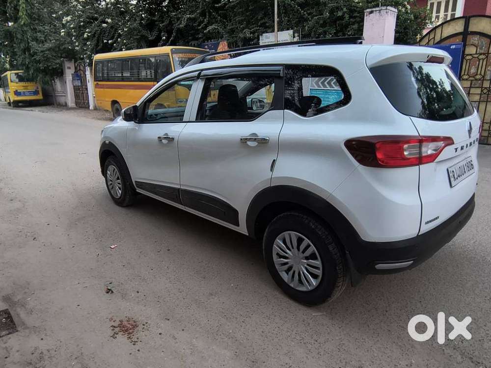 Renault Triber 1.0 Rxe, 2021, Petrol
