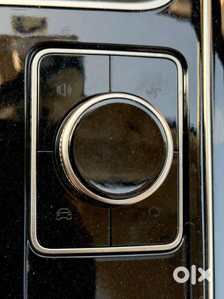 Mahindra Xev 9e 2025 Electric 9900 Km Driven