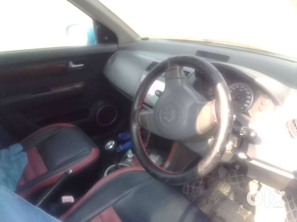 Swift 2005 Petrol - Zxi .rs 100000