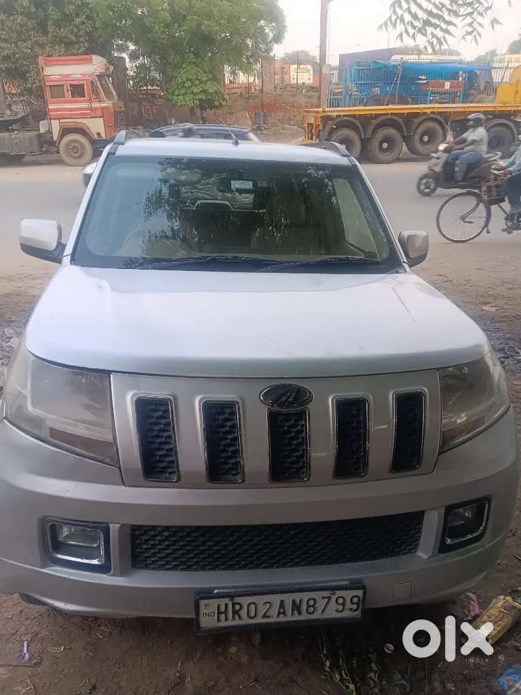 Mahindra Tuv 300 2018