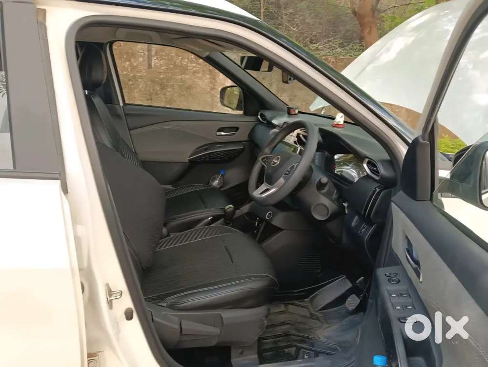 Nissan Magnite 2024 Petrol Automatic 15800 Km Driven